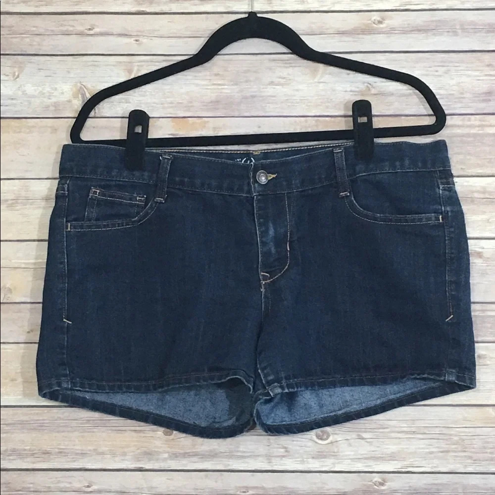 Old Navy Dark Wash Denim Shorts size 12 - Picture 1 of 1